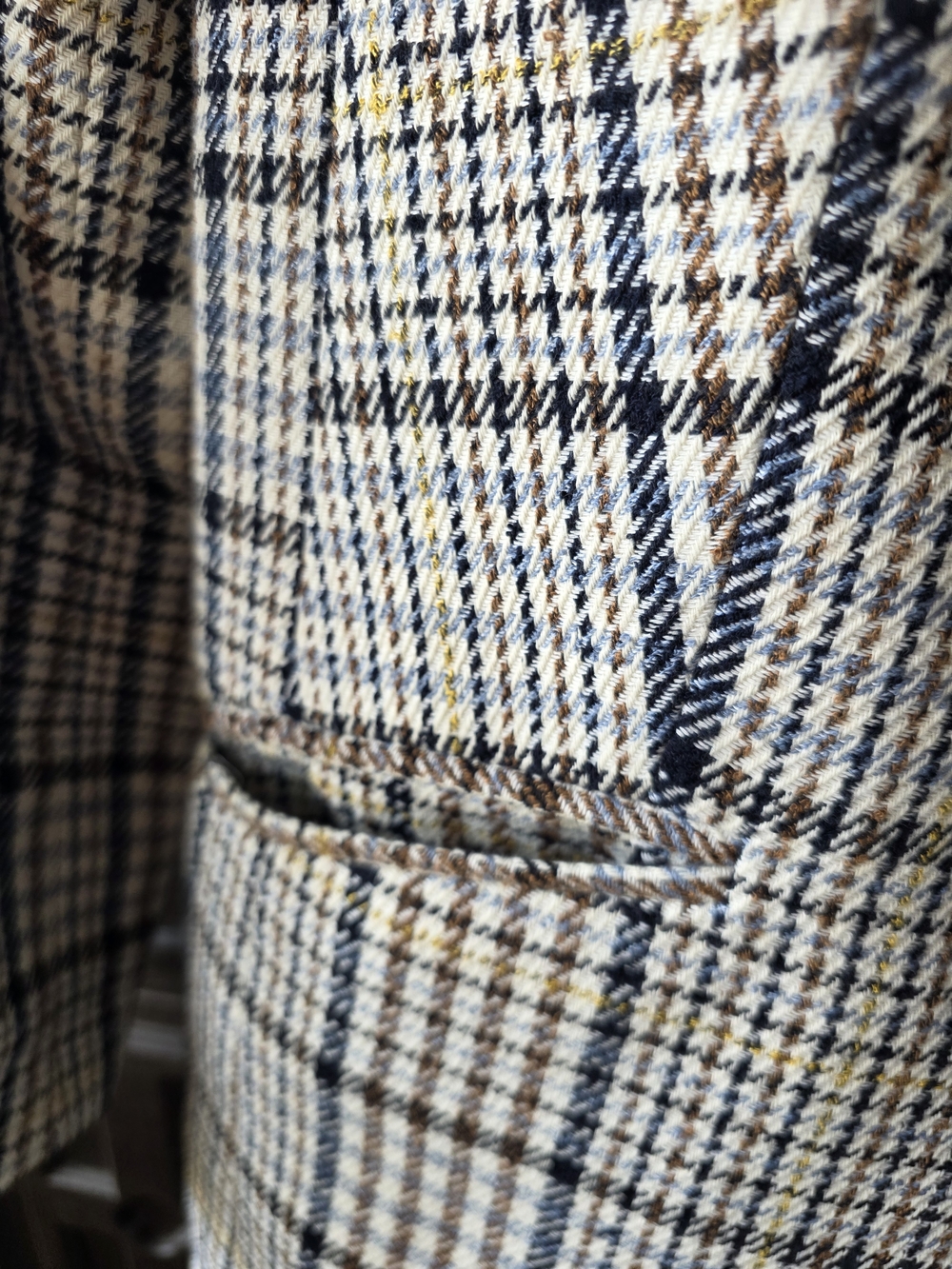 Talbots Plaid Double-Breasted Blazer in Cream, Navy & Brown Size 14 Vintage Y2K - Picture 4 of 9